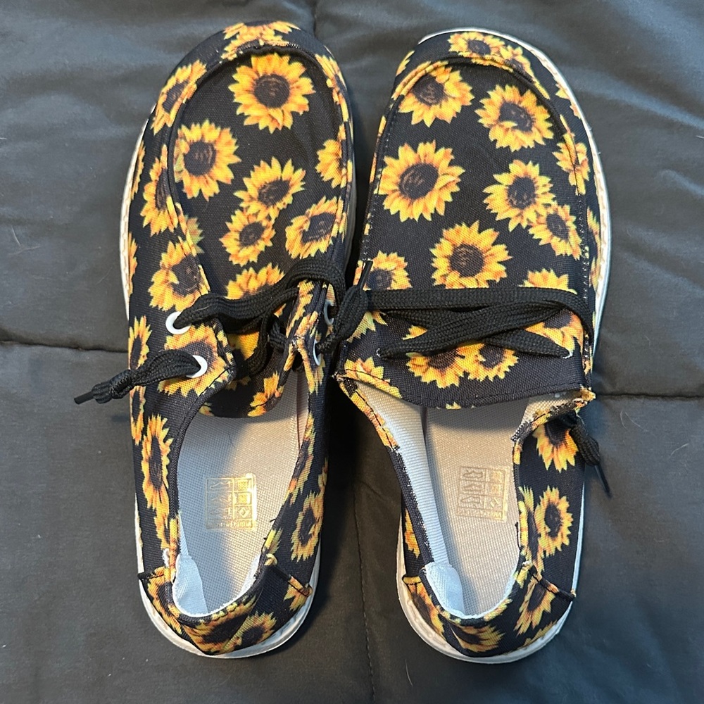 Sunflower Print Canvas Sneakers - Black & Yellow